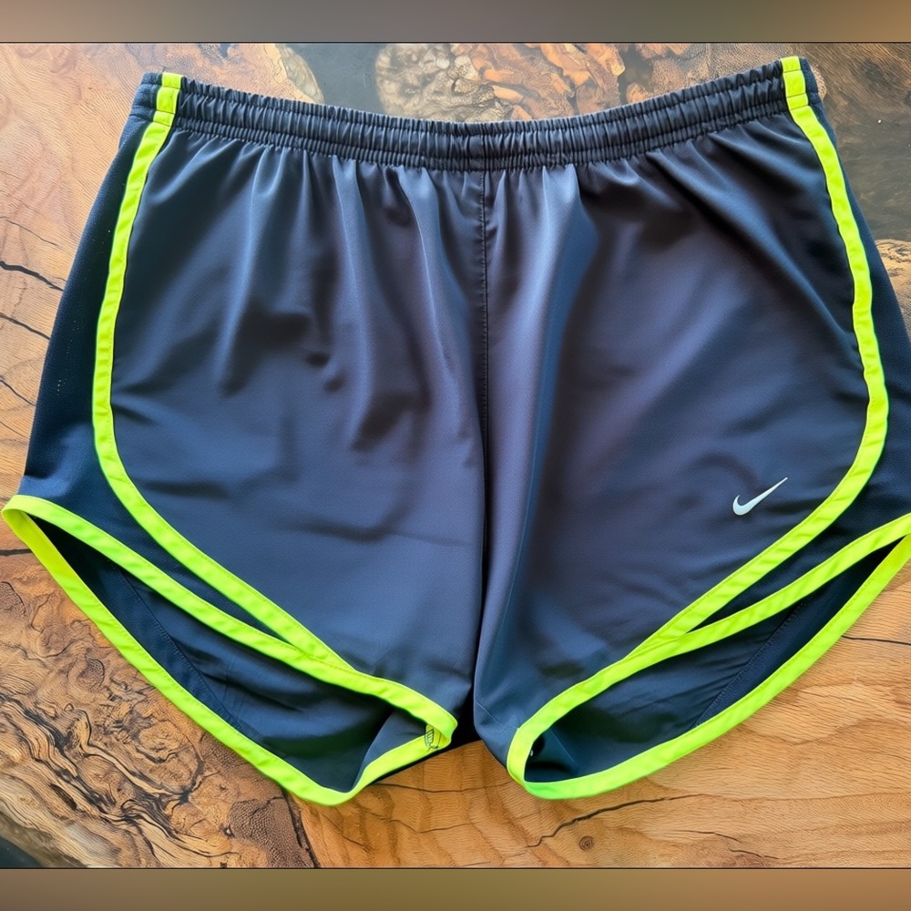 Nike Dri-FIT Running Shorts Women’s XSmall Black Neon Trim Athletic Gym